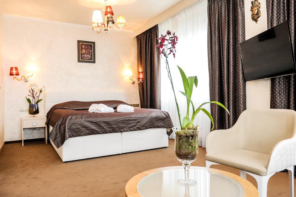 Myo Mysterius 4* Praha